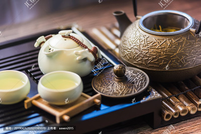 茶韻雅集 茶飲、茶具與文化用品的靜物美學(xué)